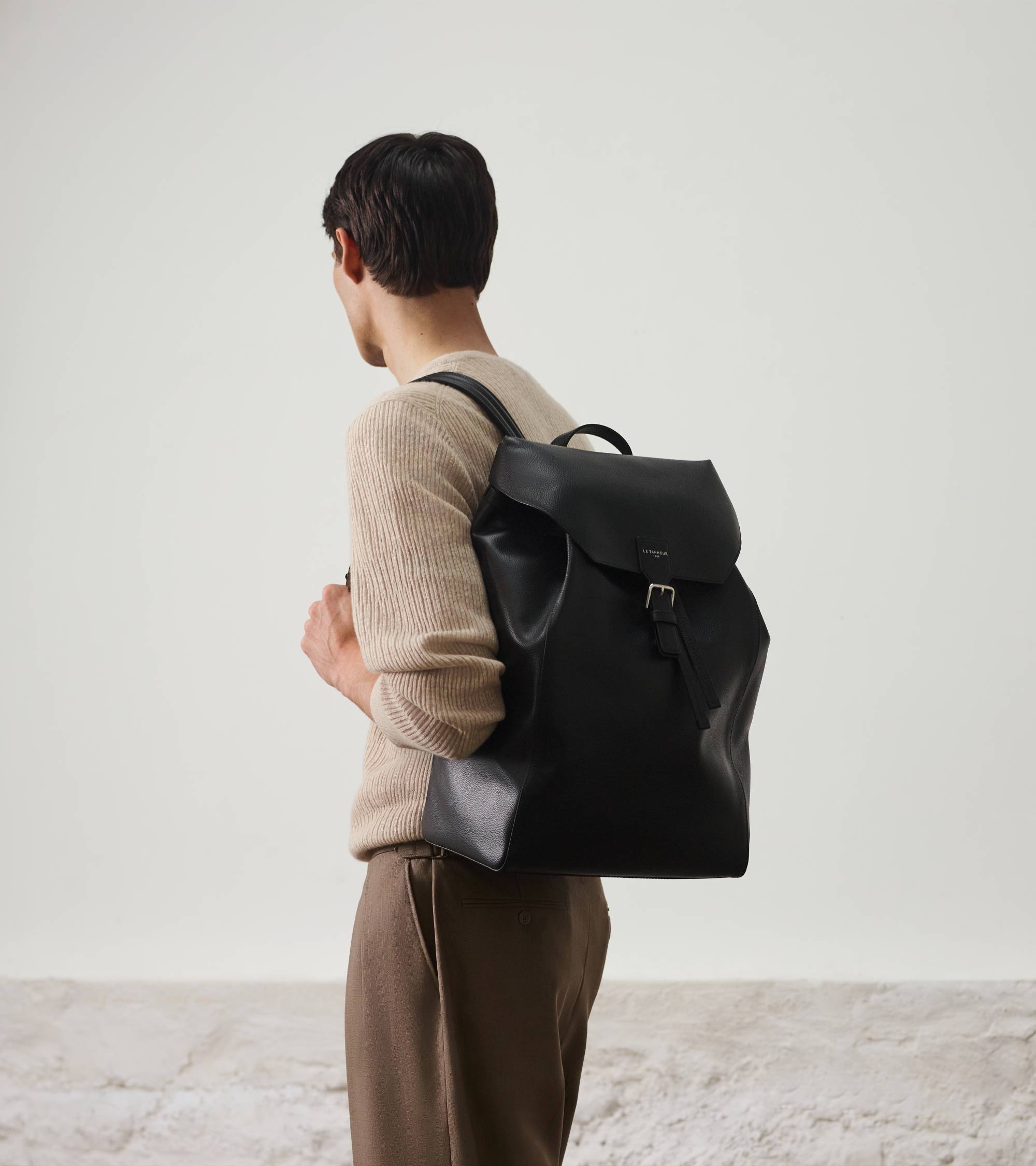 Mochila con solapa de piel texturizada Emile