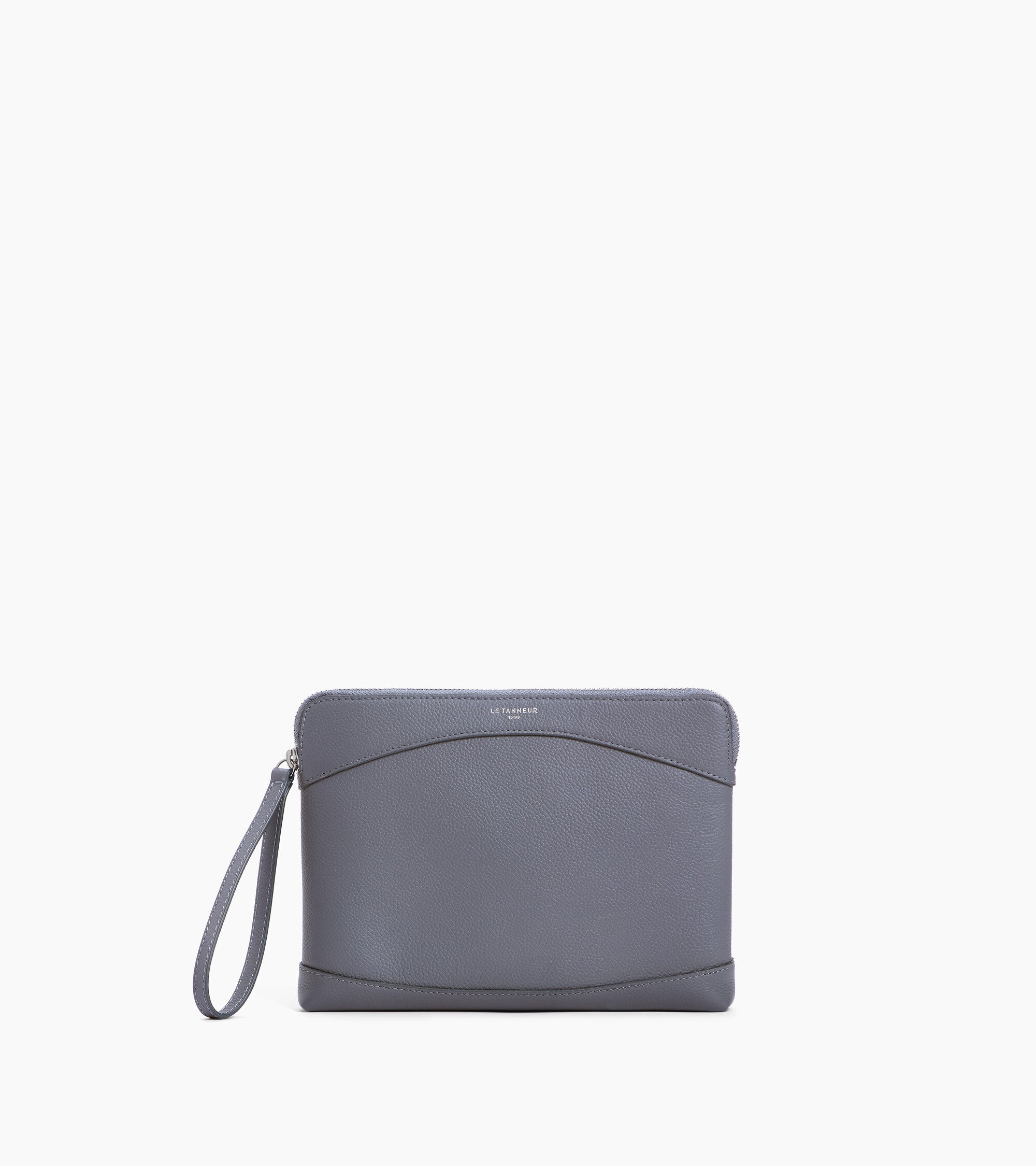 Zipped pouch in grained leather