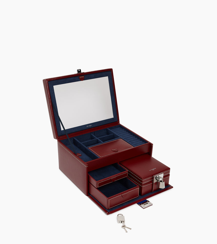 Large jewelry box in leather