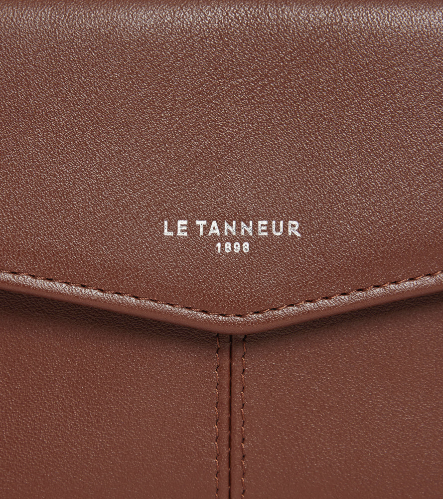 Mittlere Umschlagtasche Charlotte aus glattem Leder
